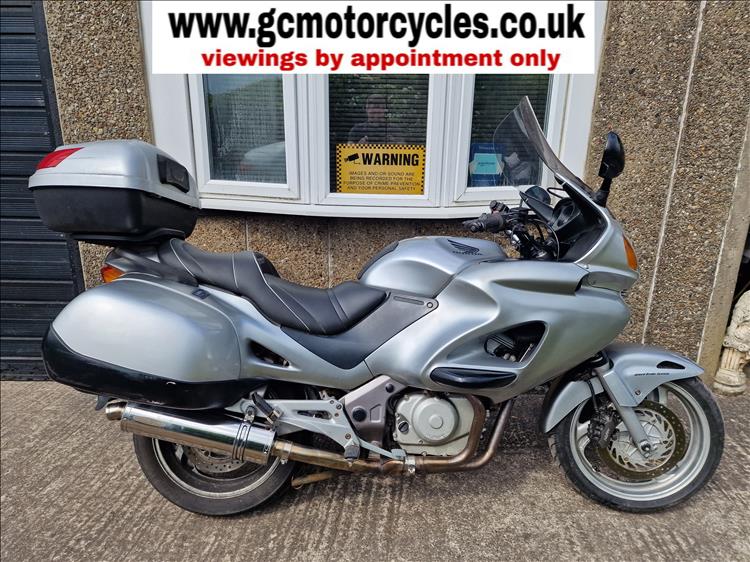 HONDA NTV650 V-2 DEAUVILLE 